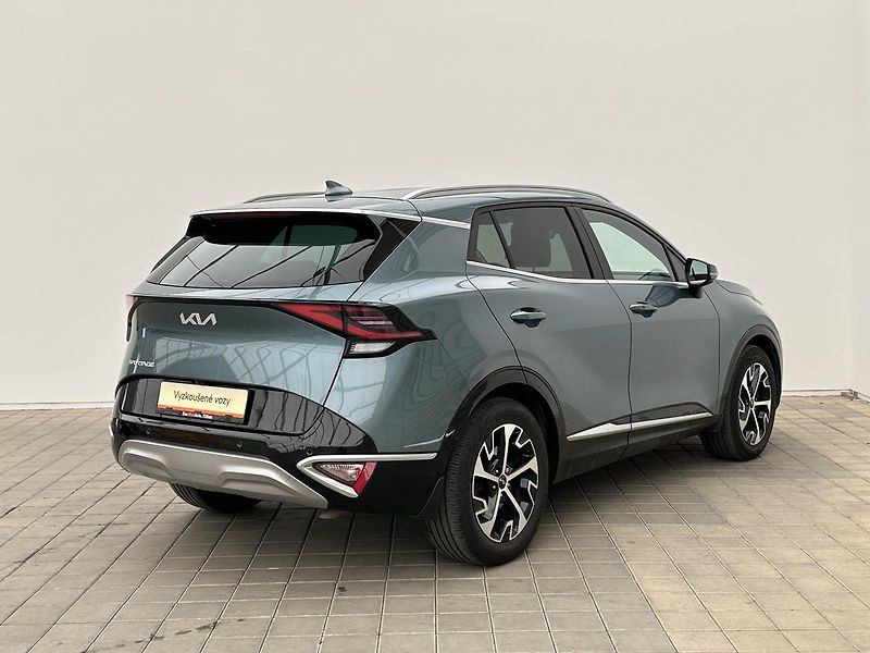 Kia Sportage 1.6 T-GDi GPF 4x2 TOP (2022) - fotka 2 z 35