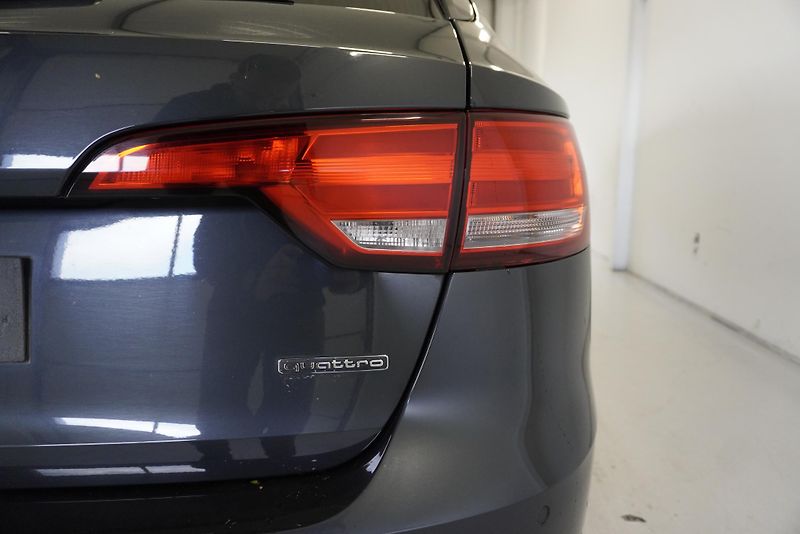 Audi A4 (2016) 2.0 TDI 140kW QUATTRO S TRONIC - fotka 10 z 37