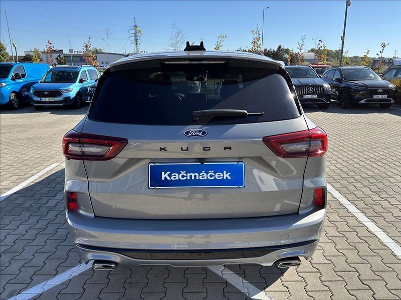 Ford Kuga 1,5 EcoBoost 137kW ST-Line - fotka 4 z 15