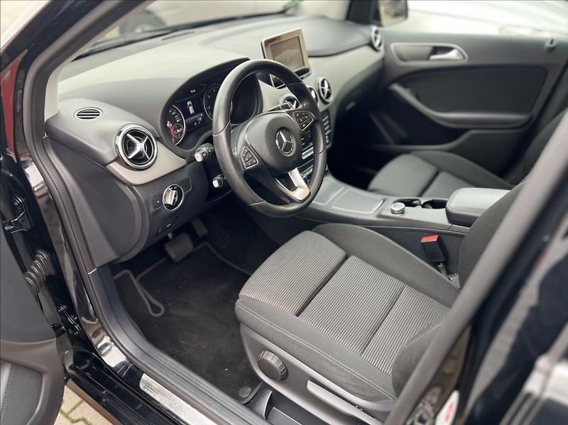 Mercedes-Benz Třídy B 180 CDI / 7G-DCT - fotka 11 z 41
