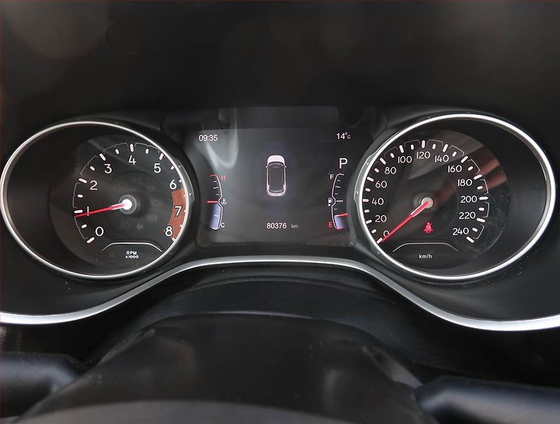 Jeep Compass (2019) 1.4 MultiAir - fotka 11 z 18