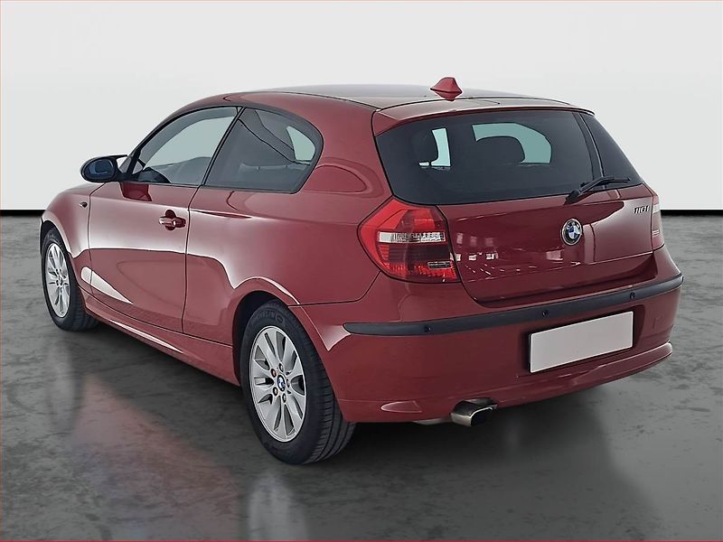 BMW Řada 1 (2009) 116i, levný provoz - fotka 4 z 17