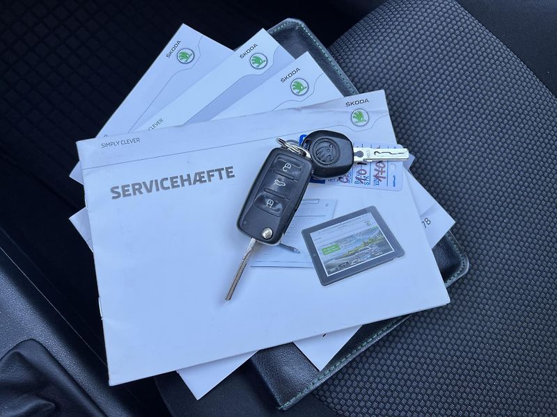 Škoda Citigo 1.0MPi 44kw ABS ASR KLIMA - fotka 27 z 36