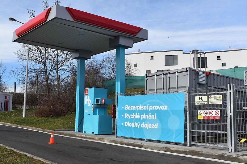 Takovýchto vodíkových stanic mají být do konce desetiletí v ČR desítky