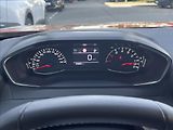 Peugeot 2008 1,2 PT  Allure EAT8 zár 4/28 - náhled 14