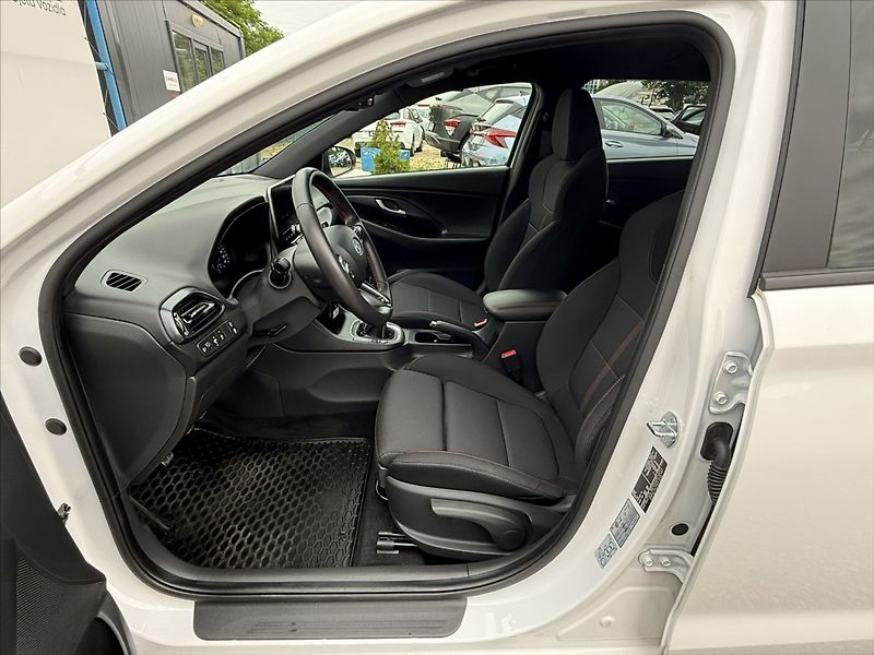 Hyundai i30 1,5 T-GDI 118kW N-Line - fotka 7 z 23