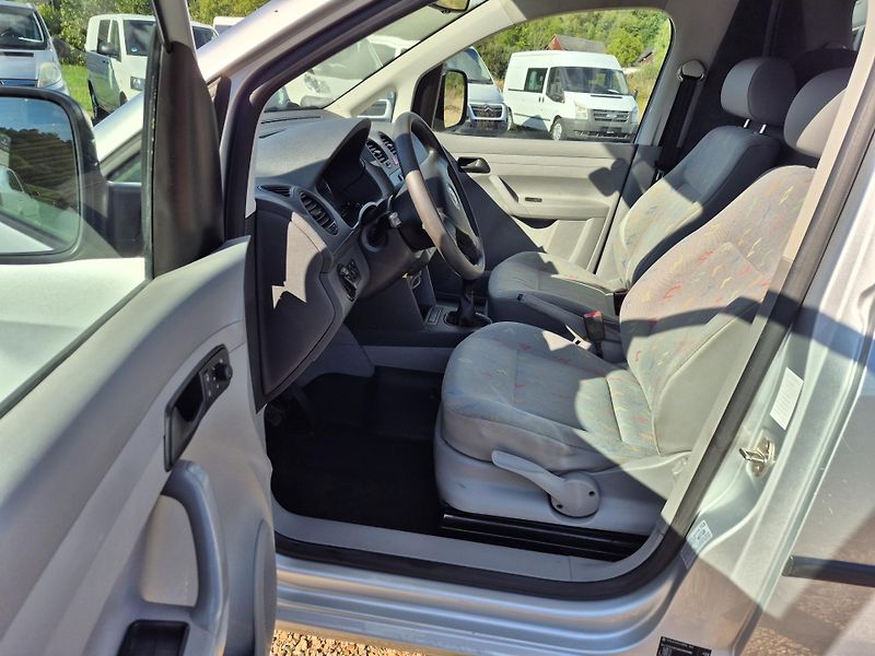 Volkswagen Caddy (2009) 1.9Tdi Tažné Klima - fotka 13 z 23