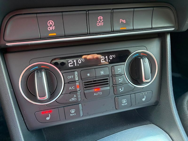 Audi Q3 1.4 TFSi, 1.Majitel, Serviska - fotka 18 z 24