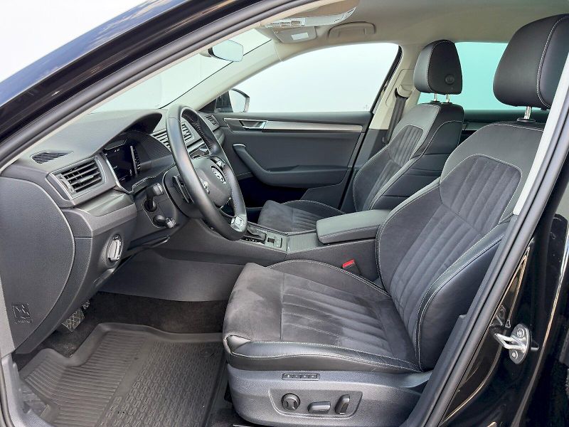 Škoda Superb (2022) 2.0 TSI 140kW Style Extra - fotka 5 z 35