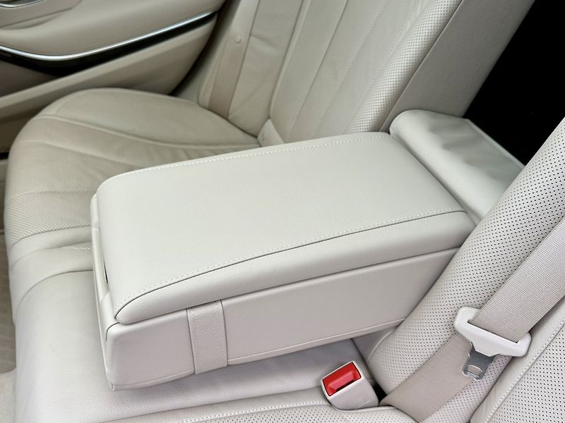 Mercedes-Benz Třídy S (2018) 560 4MATIC LONG - fotka 16 z 55