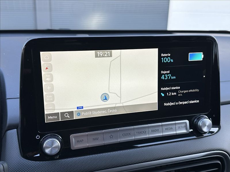 Hyundai Kona 0,0 204PS  electric CZ Edition - fotka 35 z 57