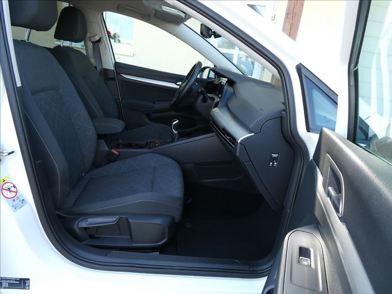 Volkswagen Golf 2,0 VIII TDi 2x kola,LED,CEBIA - fotka 25 z 50