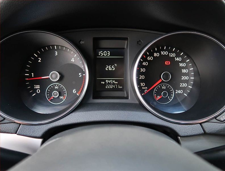 Volkswagen Golf (2009) 2.0 TDI, Tempomat - fotka 11 z 17