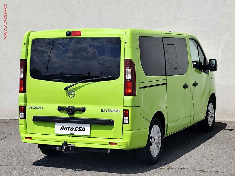 Opel Vivaro (2015) 1.6CDTi 9míst, TZ, navi, 92kW - fotka 4 z 27