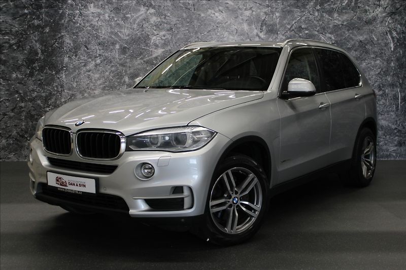 BMW X5 2,0 xDrive25d Steptronic 7míst - fotka 1 z 32