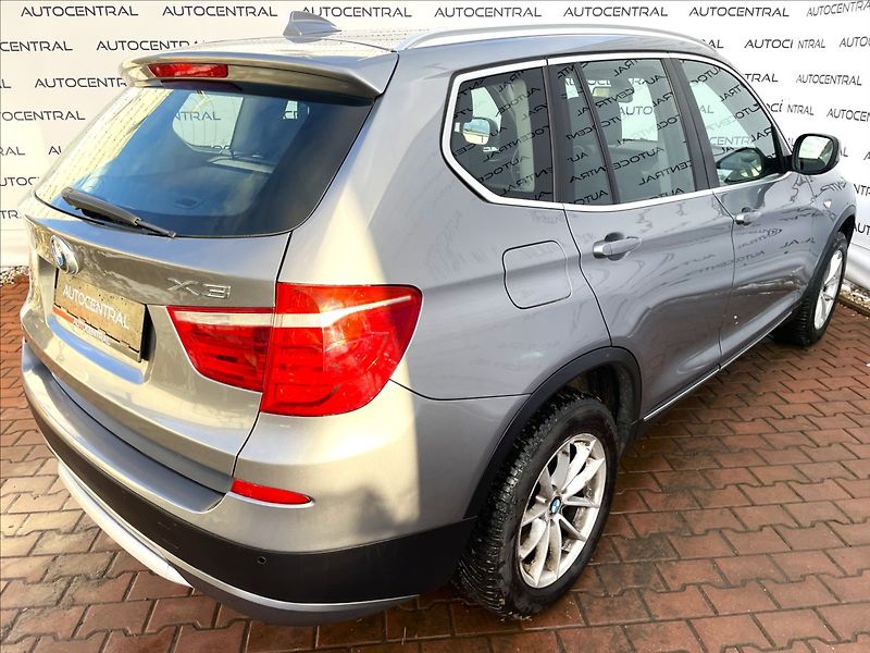 BMW X3 2,0 D XDrive,135kW,STK 1/28,se - fotka 9 z 24