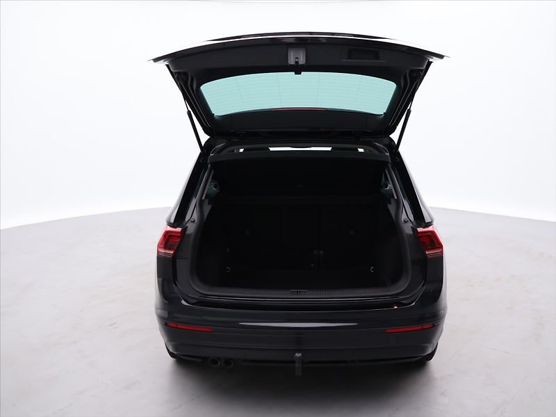 Volkswagen Tiguan 2,0 TDI 110kW DSG Navi Tažné - fotka 9 z 27