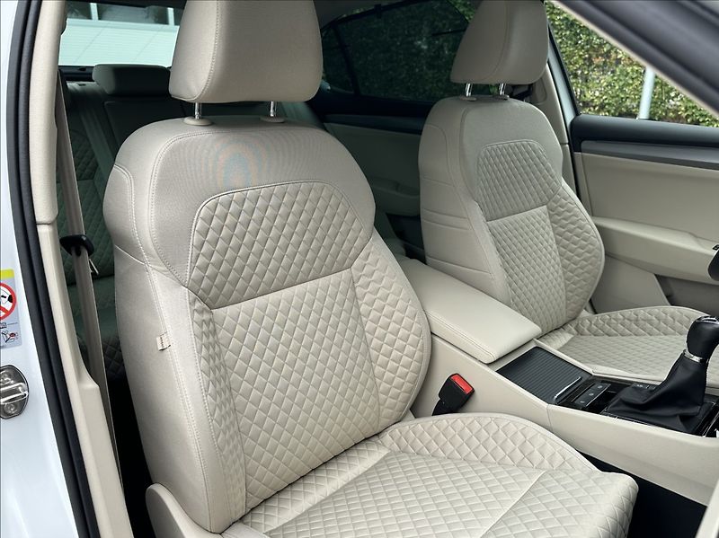 Škoda Superb 1,4 TSI 150PS  Style Plus 4x4 - fotka 17 z 58