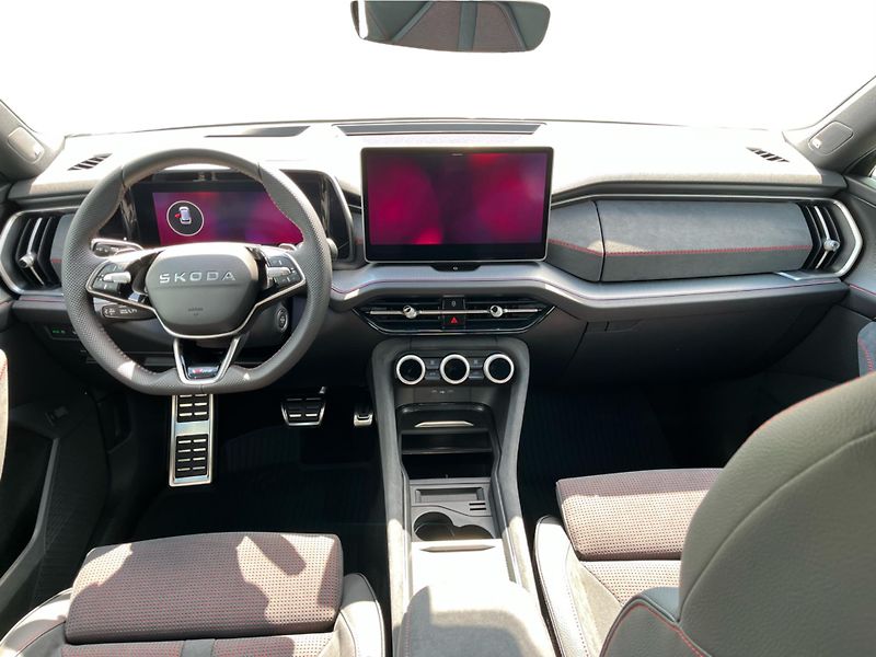 Škoda Kodiaq RS 2.0 TSi 195 kW DSG 4x4 7-mí - fotka 5 z 30