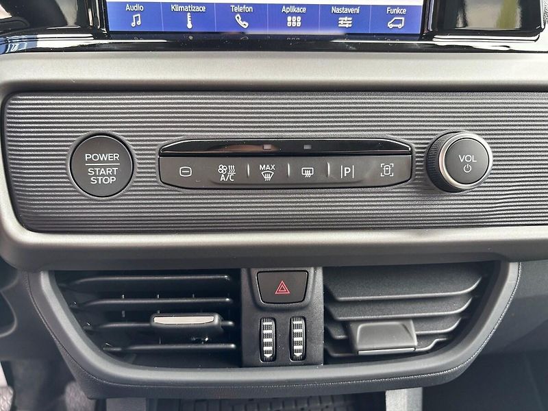 Ford Tourneo Courier (2026) Titanium, Tourneo, 1.0 EcoBoos - fotka 18 z 31