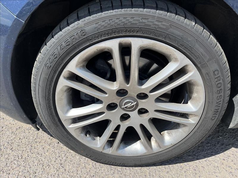 Opel Insignia 2,0 CDTi COSMO KLIMA ROZVODY - fotka 37 z 38