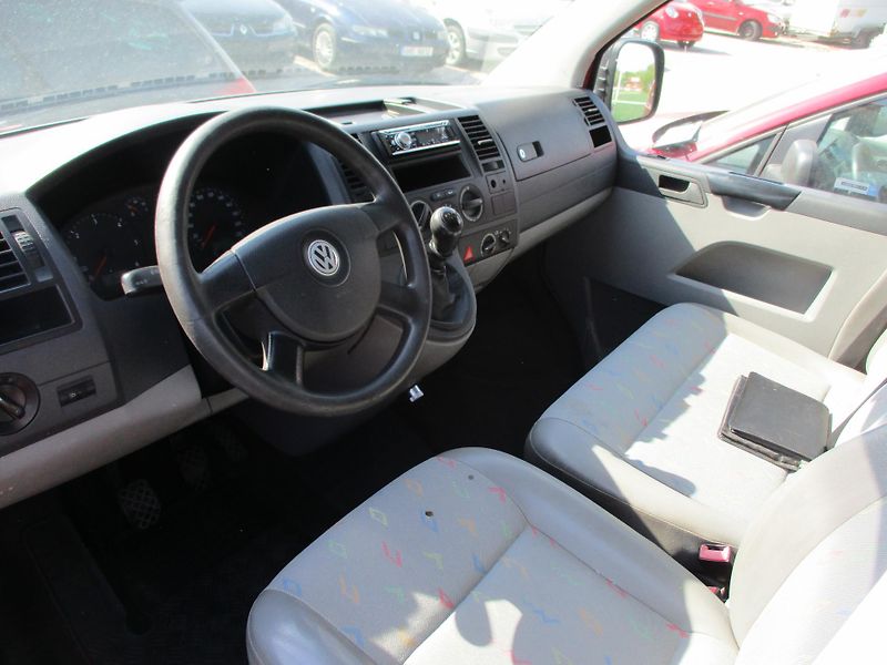 Volkswagen Transporter (2009) 2,5 TDi servis doložen - fotka 8 z 9