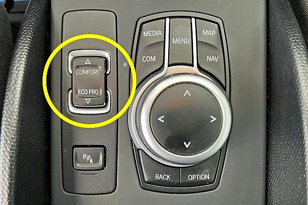 Aktivace ekologického režimu zjemní reakce plynového pedálu a zabrání zbytečnému vytáčení motoru do vysokých otáček., zdroj: Se svolením Mariordo (Mario Roberto Durán Ortiz)/Wikimedia CC BY 4.0