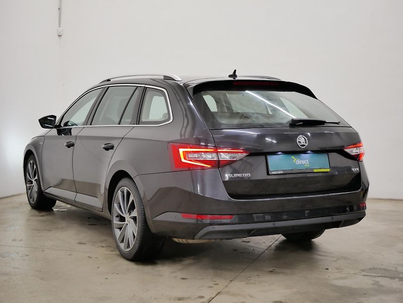 Škoda Superb - fotka 7 z 25