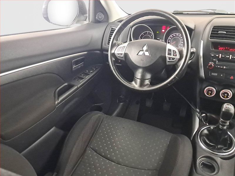 Mitsubishi ASX (2012) Invite 1.8 DI-D MIVEC - fotka 7 z 17