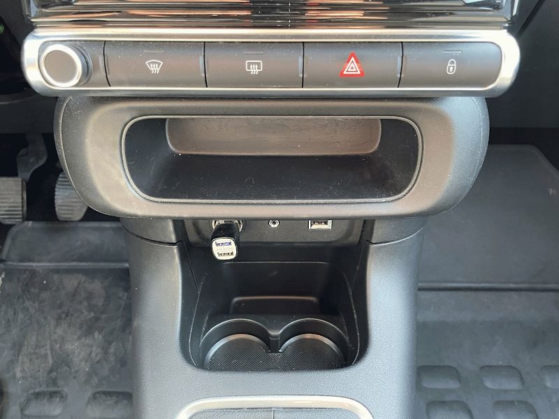 Citroën C3 (2017) 1.2 PureTech,Feel,60kW,1.Maj,Č - fotka 21 z 35