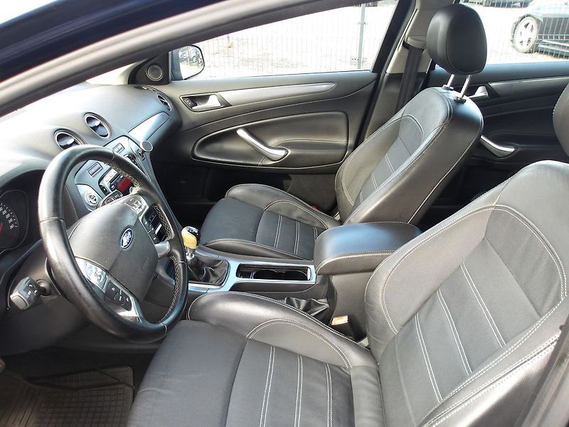 Ford Mondeo 2,0TDCi - fotka 15 z 25