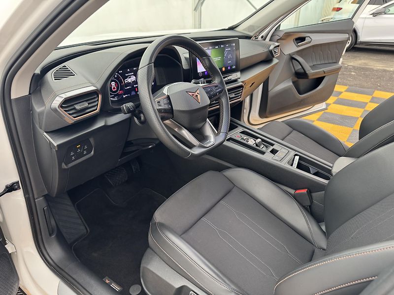 Cupra Formentor 1.5Tsi*CZ*DPH*1-MAJ*ZARUKA* - fotka 8 z 43
