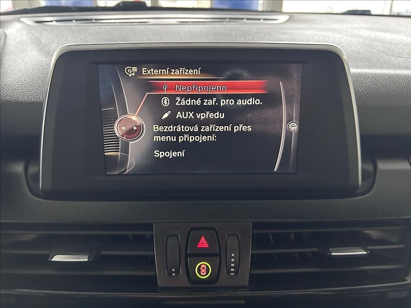 BMW Řada 2 2,0   218d,ActiveTourer,2.MAJ - fotka 23 z 34