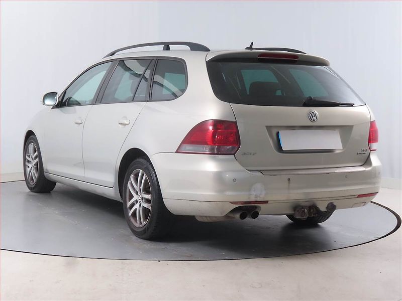 Volkswagen Golf (2010) Comfortline 1.6 TDI, 4X4 - fotka 4 z 14