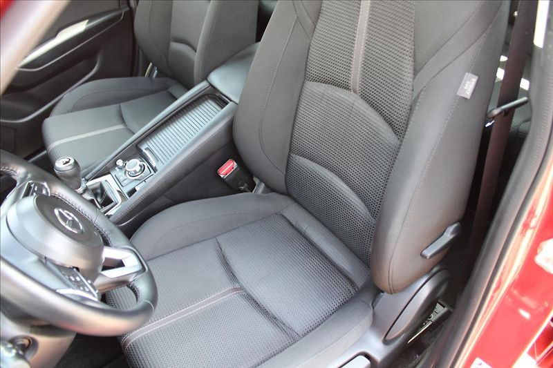 Mazda 3 2,0 i  ČR,1.MAJITEL,56TKM - fotka 20 z 23