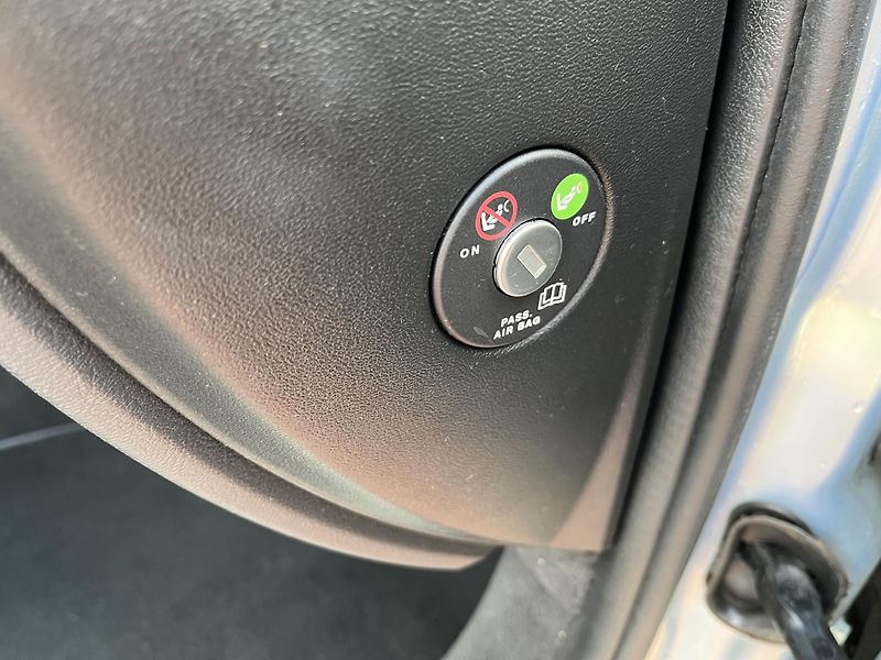Alfa Romeo Brera 3.2 JTS ČR - fotka 17 z 37