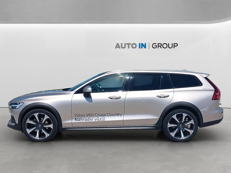 Volvo V60 (2023) CC B4 PLUS MHEV Diesel - fotka 3 z 14