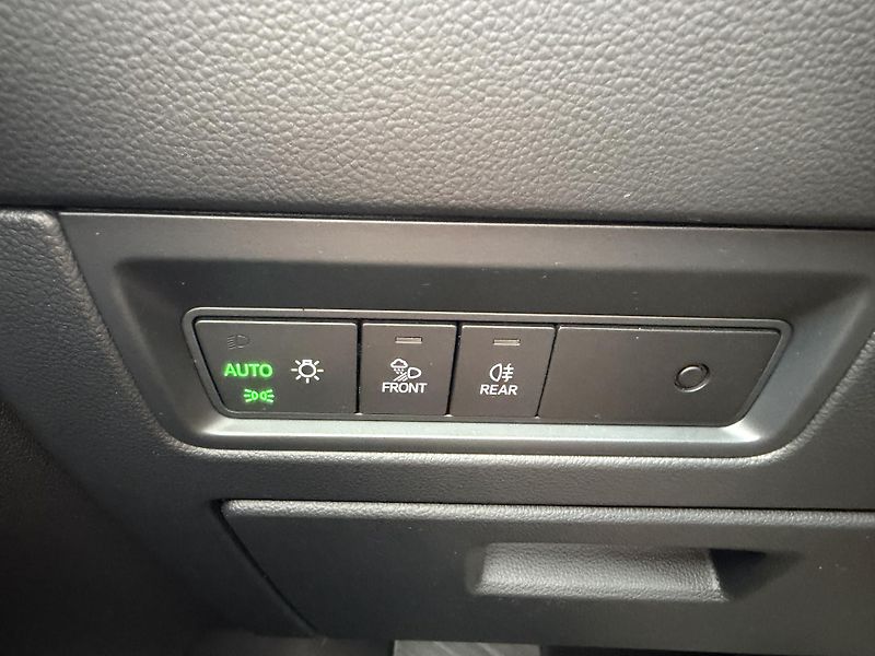 Volkswagen Touareg 3.0 TDI ČR DPH VZDUCH TAŽNÉ - fotka 15 z 36