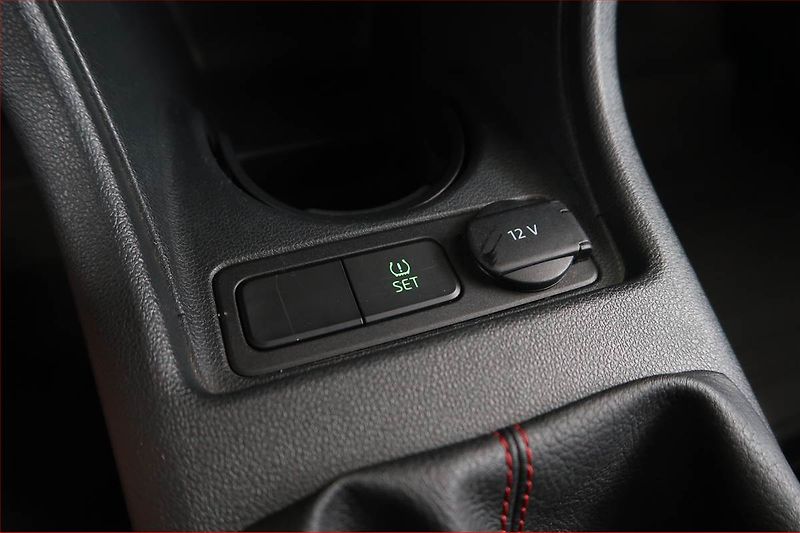Škoda Citigo (2015) Monte Carlo 1.0 MPI, Navi - fotka 14 z 16