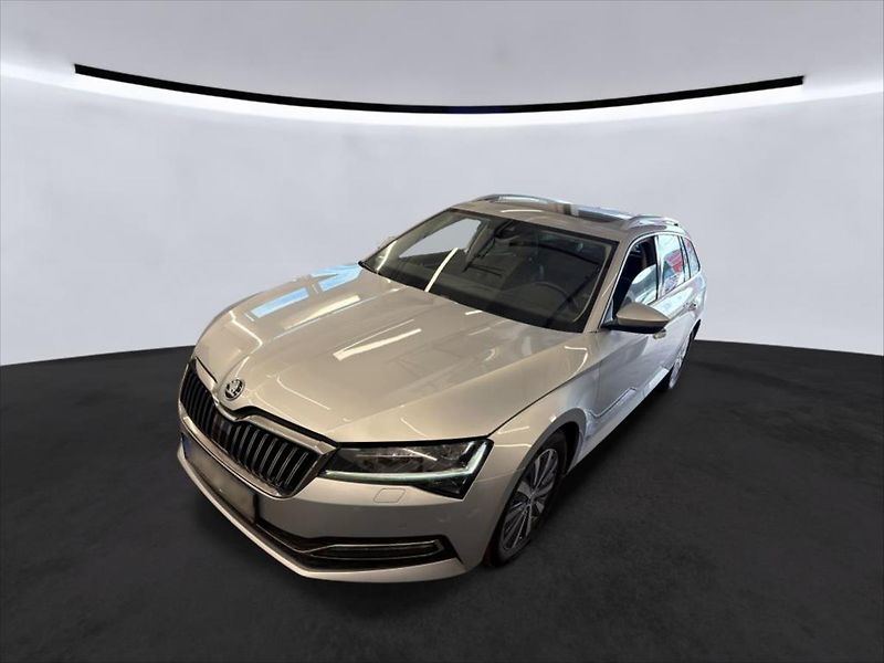 Škoda Superb 2,0 TDI TAŽNÉ PANORAMA KŮŽE - fotka 2 z 9