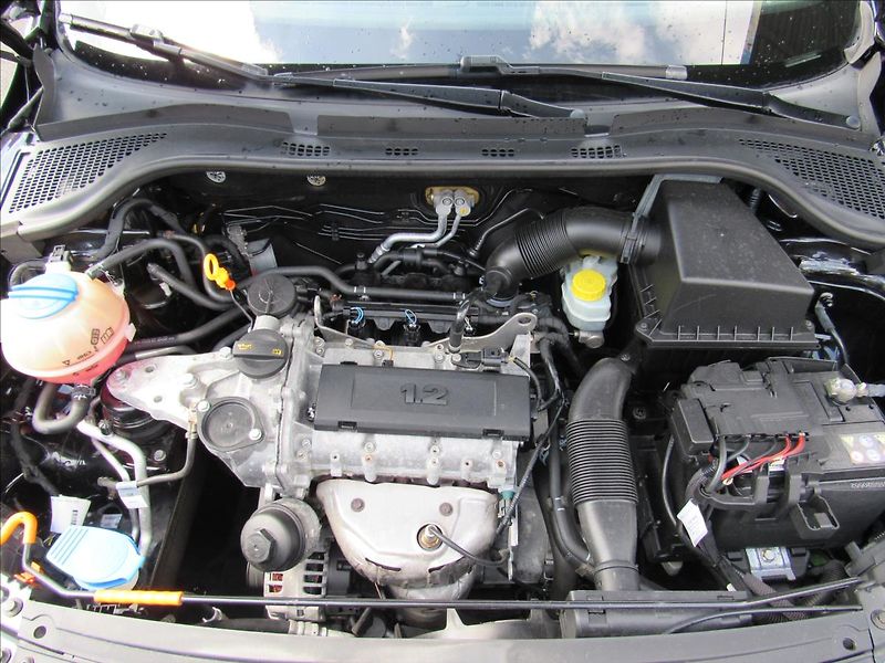Škoda Rapid 1,2 MPi Active - fotka 24 z 27
