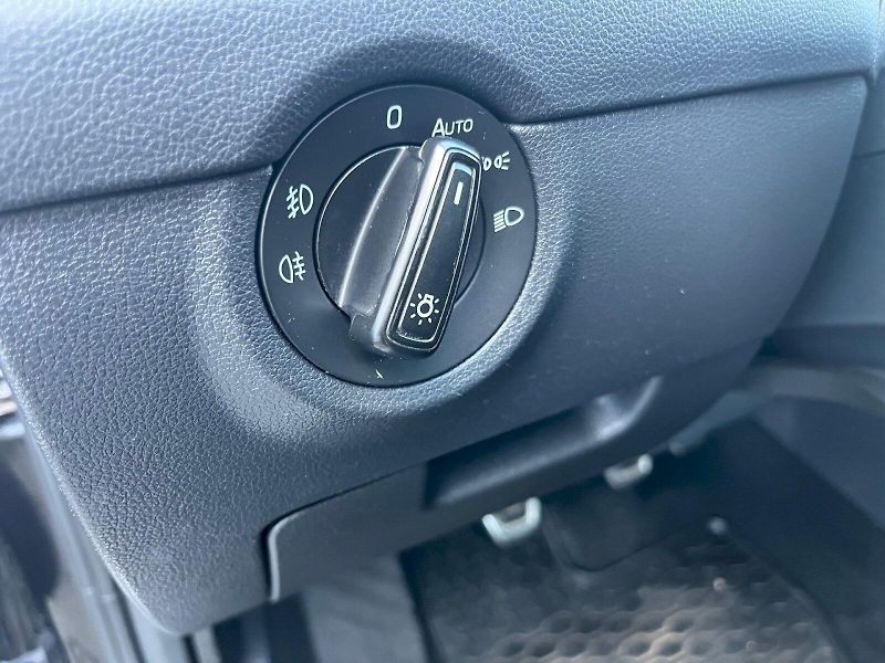 Škoda Octavia (2016) Combi 2.0 TDI RS - fotka 23 z 23
