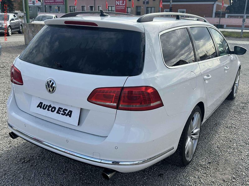 Volkswagen Passat (2012) 2.0TDi 4x4, DSG, bixen, navi - fotka 4 z 24