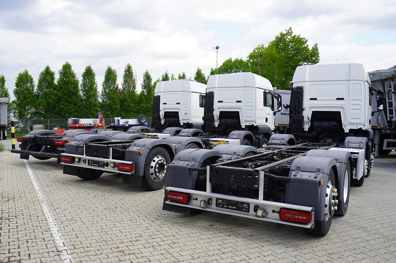 MAN TGS (2019) 35.420 8x2 / Chassis 6.4m/ ADR - fotka 4 z 24