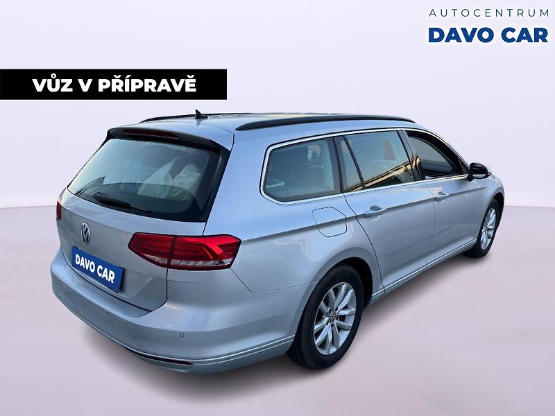 Volkswagen Passat 2,0 TDI 110kW DSG Comfort LED - fotka 3 z 12