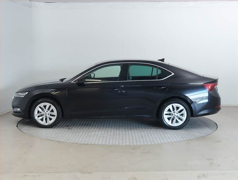 Škoda Octavia (2023) 2.0 TDI - fotka 3 z 19