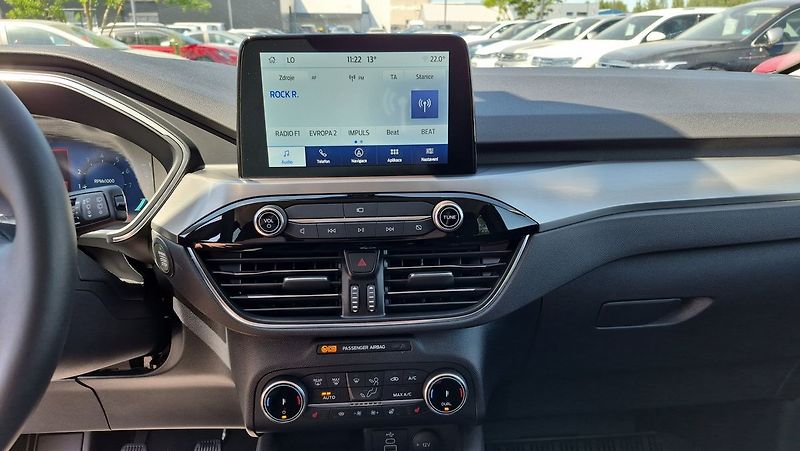 Ford Kuga 1,5 EcoBoost Titanium 110 kW - fotka 16 z 25