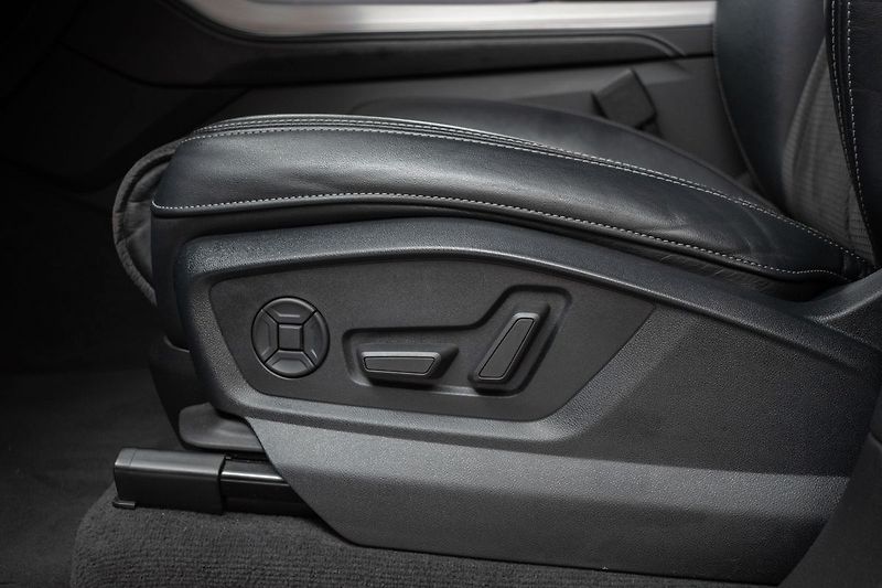 Audi Q7 50 TDI 4x4*S-LINE*7.MÍST*TAŽNÉ - fotka 20 z 51