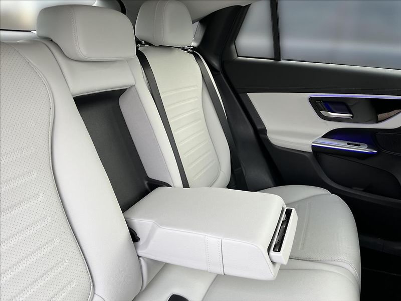 Mercedes-Benz GLC 220 d 4MATIC kupé AMG Line Nig - fotka 20 z 22