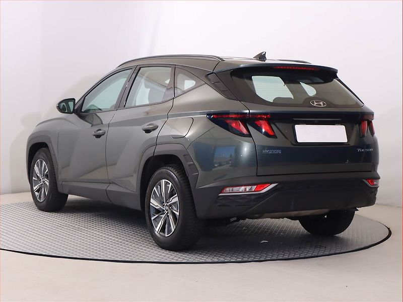 Hyundai Tucson (2022) Family 1.6 T-GDI - fotka 4 z 21